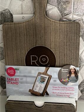 Rosanna Pansino Cookbook/Tablet/E-Reader Stand - Wood Grain Finish